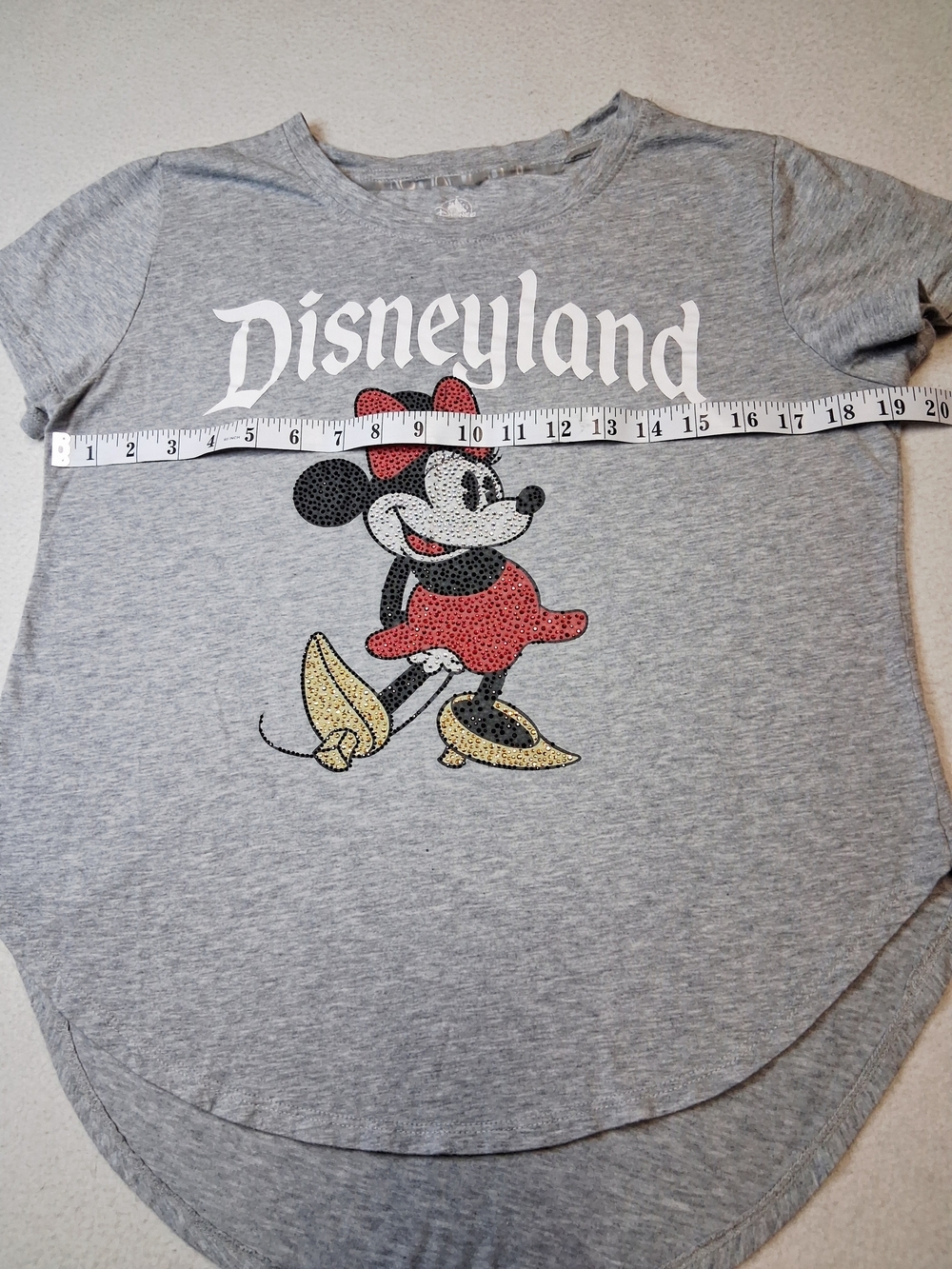 4/20$ Disney Minnie Mouse Graphic Tee - Gray, Red & Gold - Picture 3 of 5